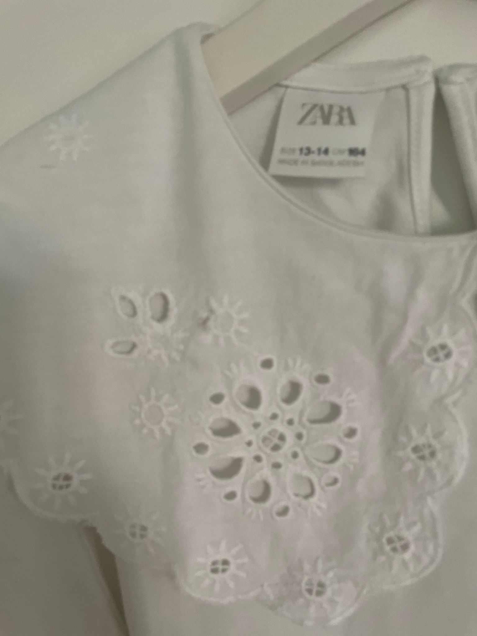 bluza Zara Kids / se potriveste pt XS. bumbac, f dragut gulerul.