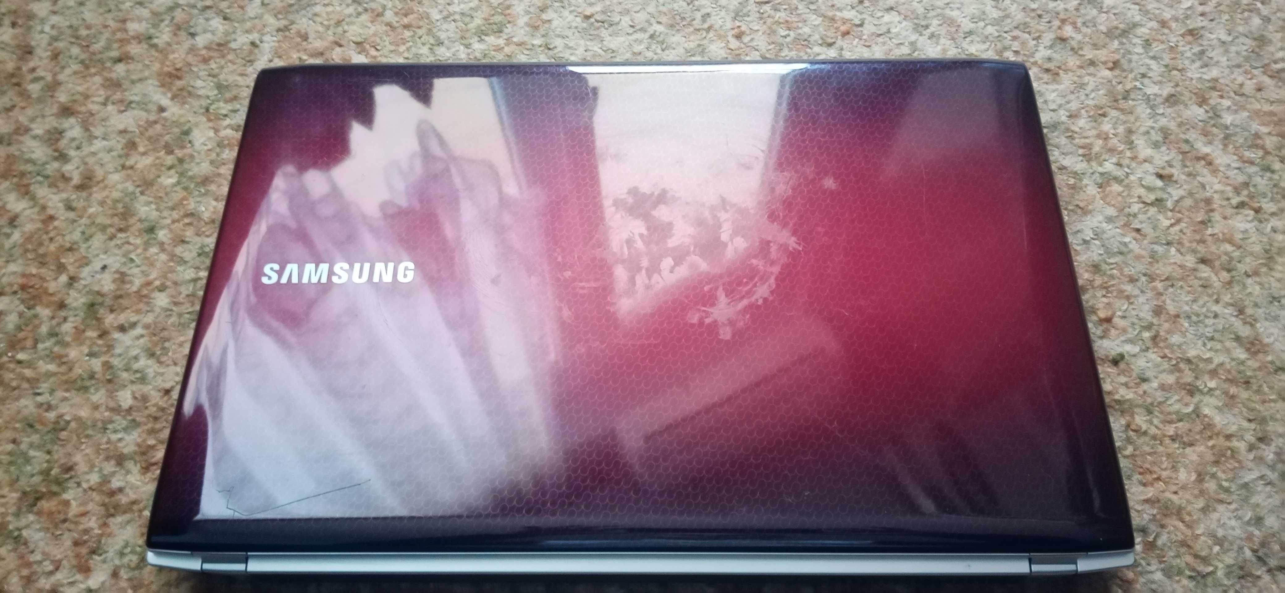 Продавам Лап топ samsung e372