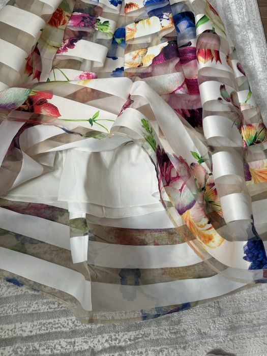 Fusta Ted Baker noua