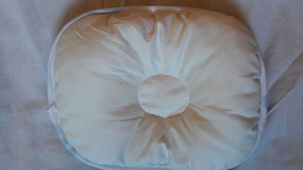 Бебешка възглавница и възглавница против обръщане.