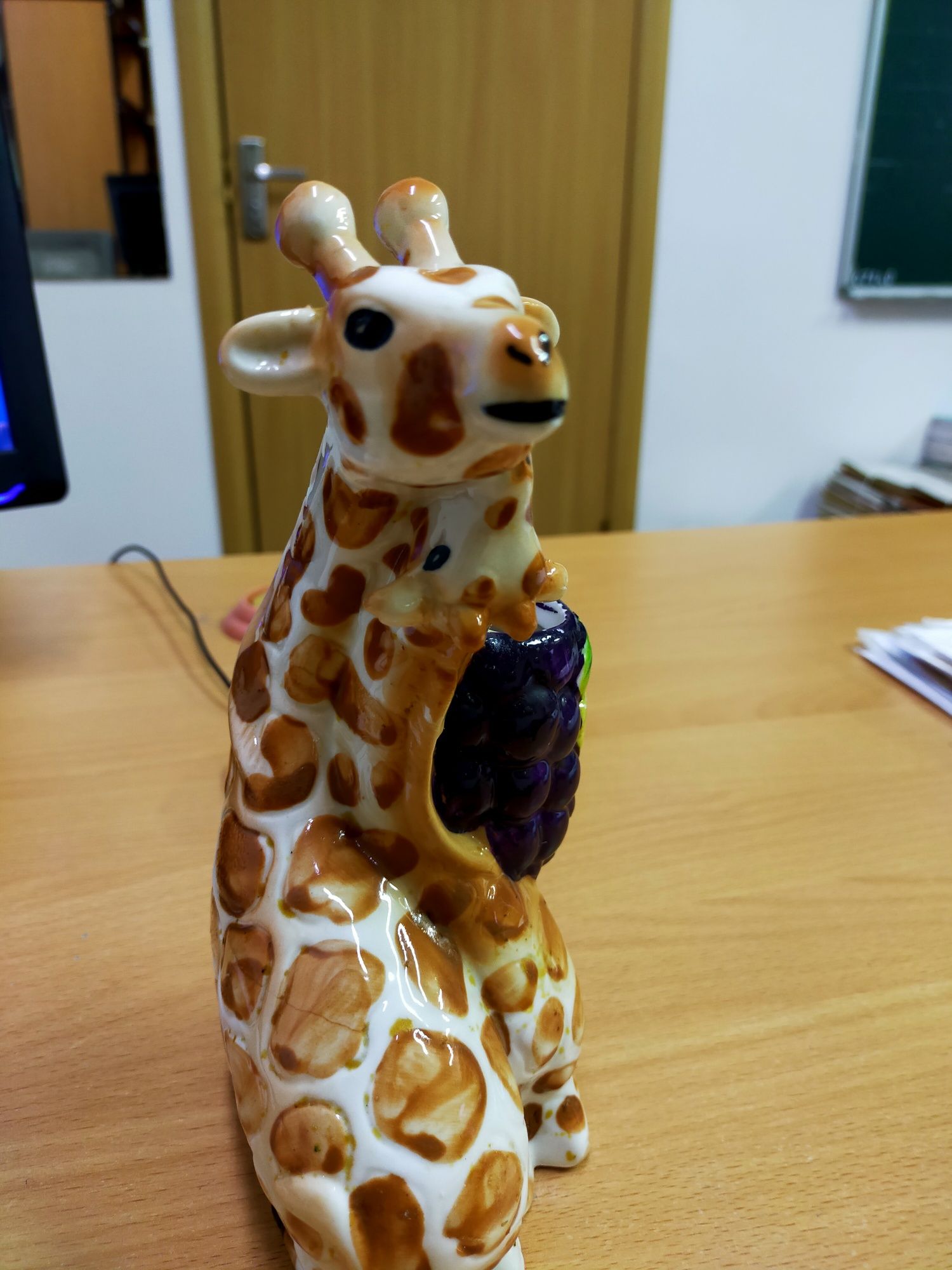 Продам статуэтку жираф