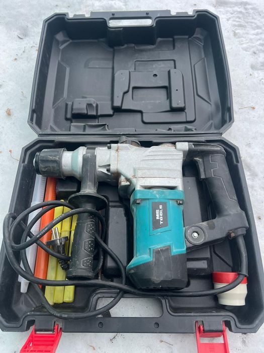 Продаётся перфоратор