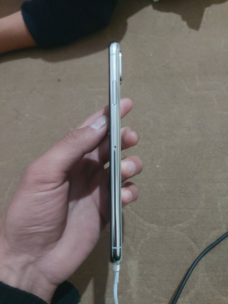 Iphone xs max bn a 90 sotiladi srochna