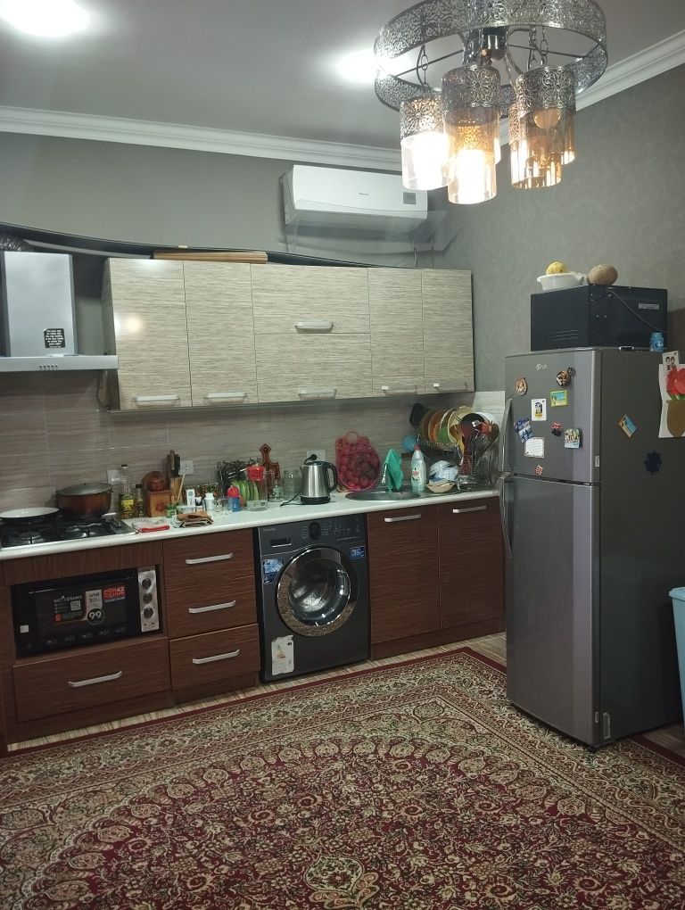 Дом в центре (возможно под нежилое)