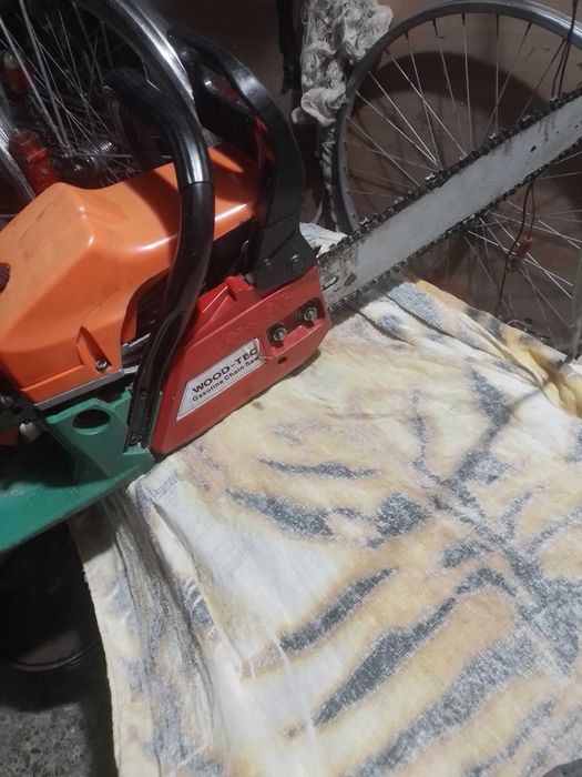 Vând  drujba in stare de funcționare  fac si schimb