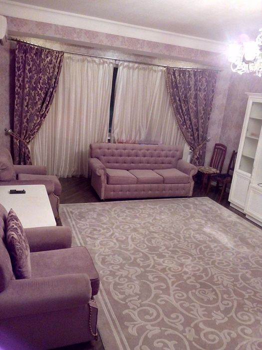 Просторная квартира в Алайском Golden House