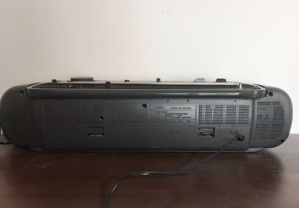 Радио касетофон Sanyo