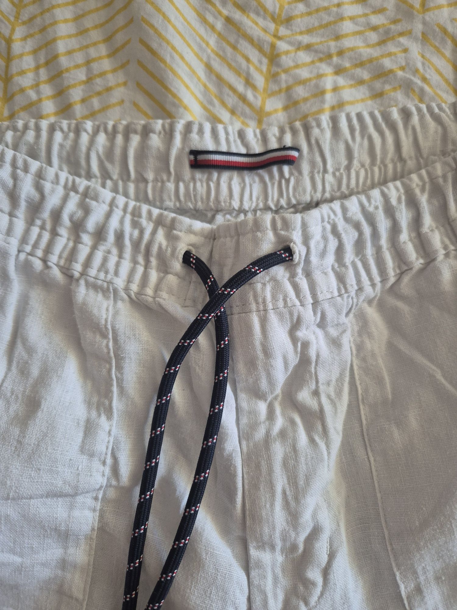 Къси ленени панталони Tommy hilfiger