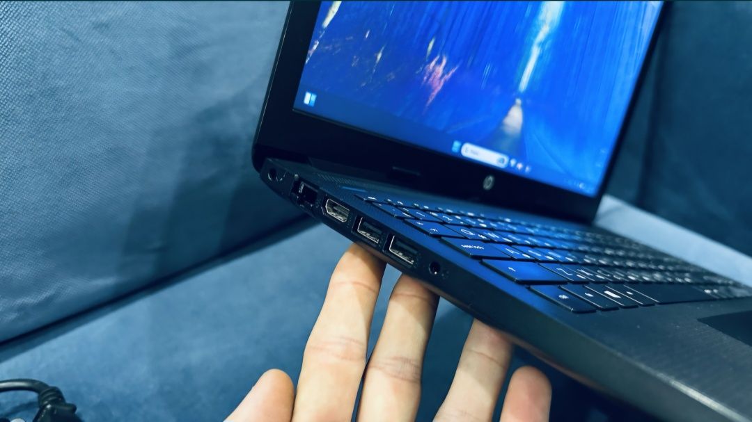 Мощный ноутбук HP Core i3
