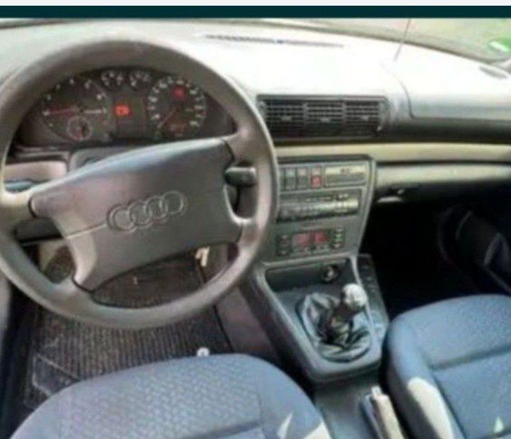 Audi A4 b5  vând schimb