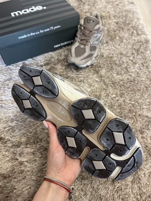 New Balance 9060 - Mushroom