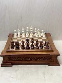Шахматы-нарды с отделениями для хранения