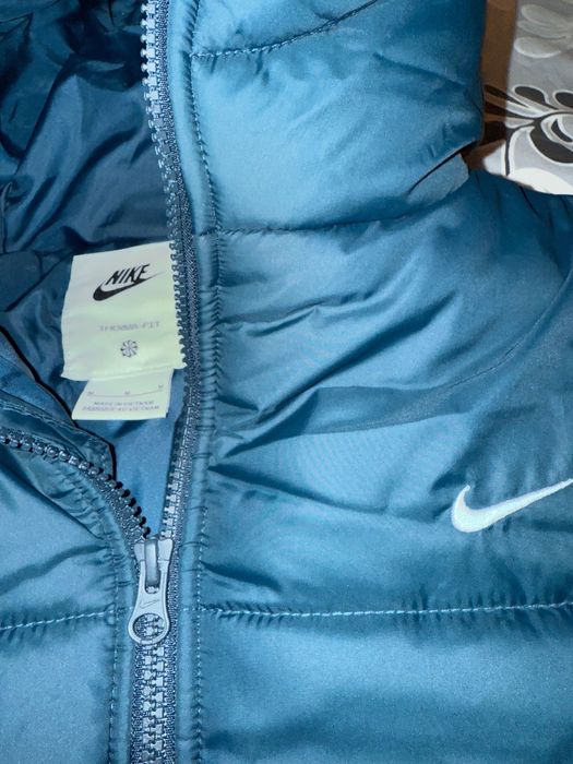 Дамско яке NIKE ново