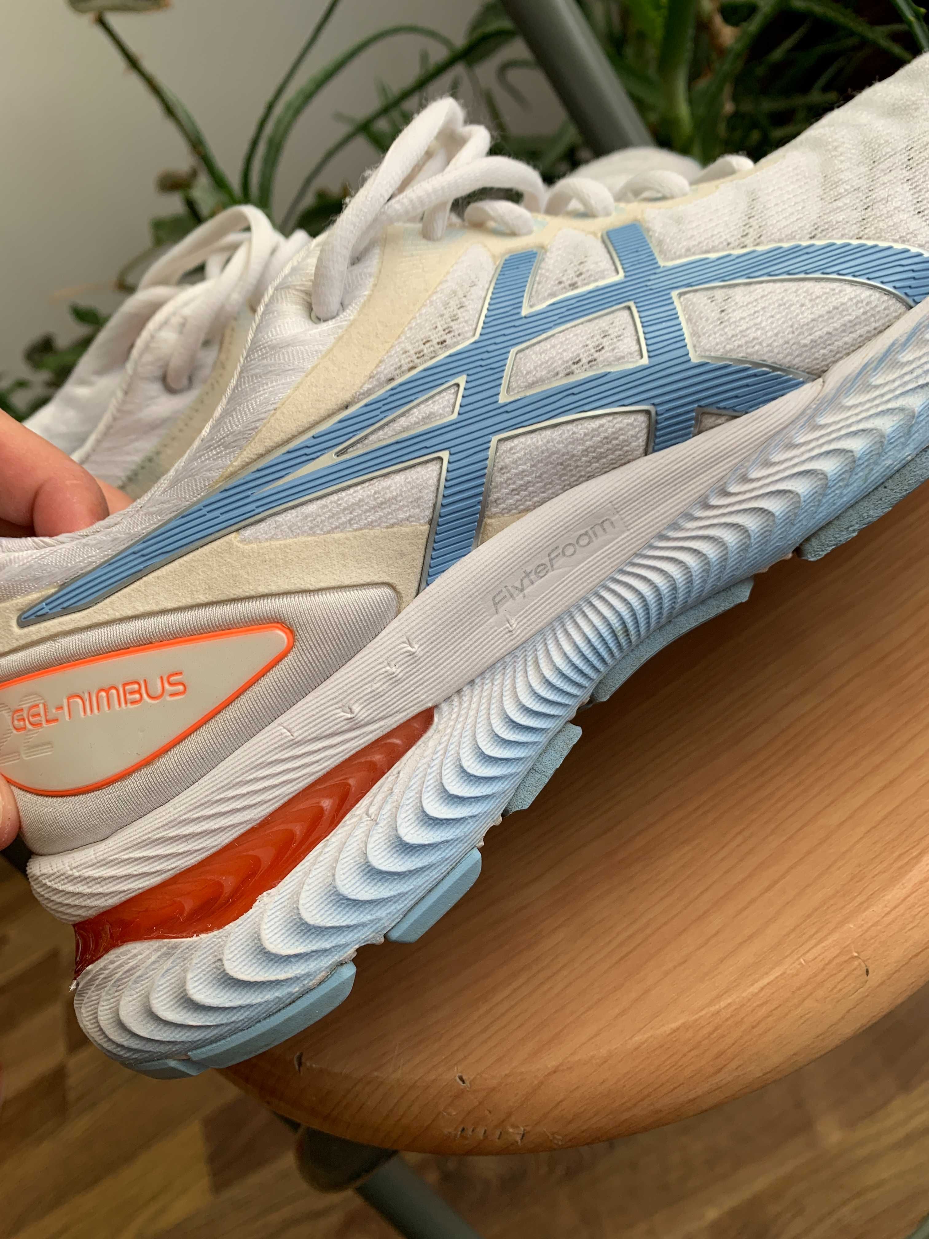 Asics Gel Nimbus 22 marimea 42