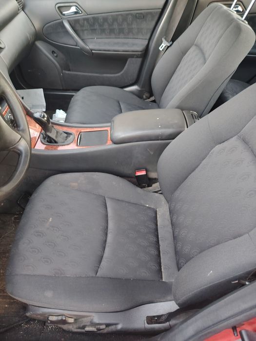 Мерцедес w203 на части.