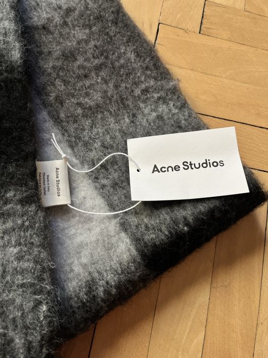 Fular Acne Studios