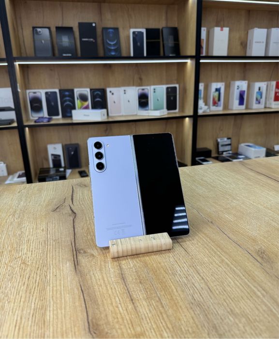 Телефон Z Fold 5 256 gb только wifi/ без симки