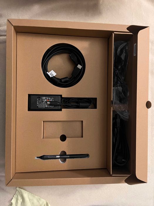 Графичен таблет Wacom Cintiq 16