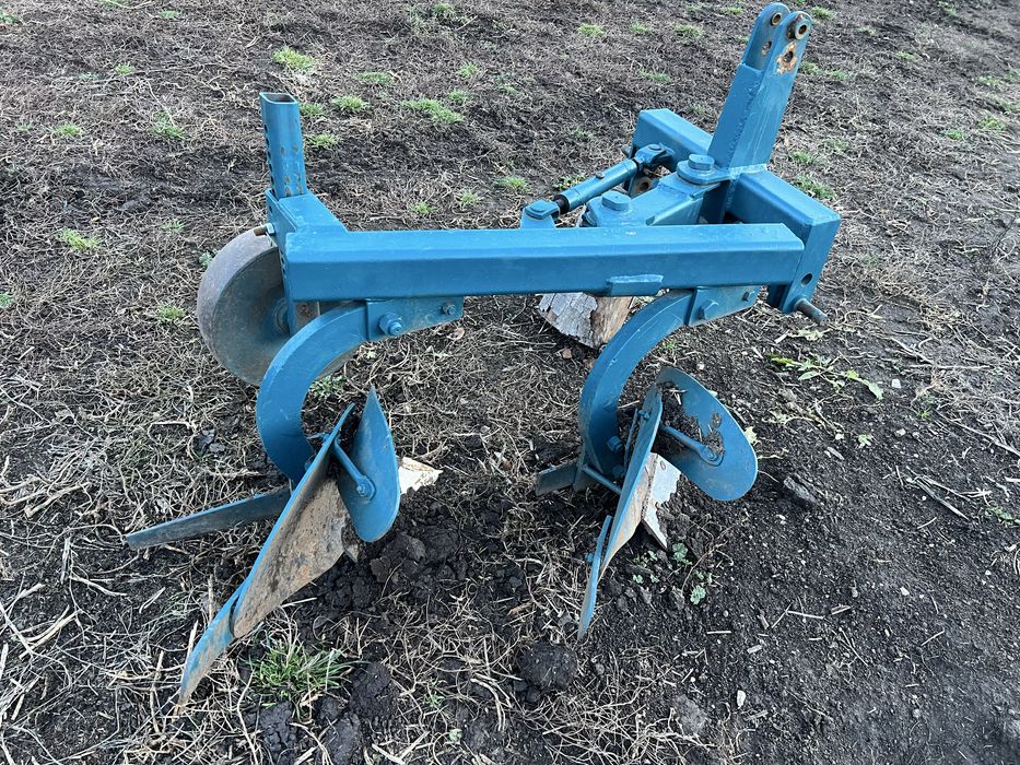 Plug cu două tulpițe