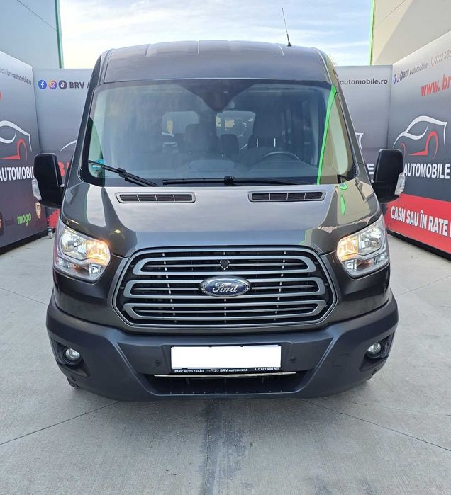 Transfer persoane, inchiriere microbuz cu sofer