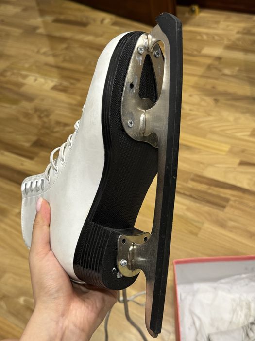 Коньки для фигурного катания для девочек б/у