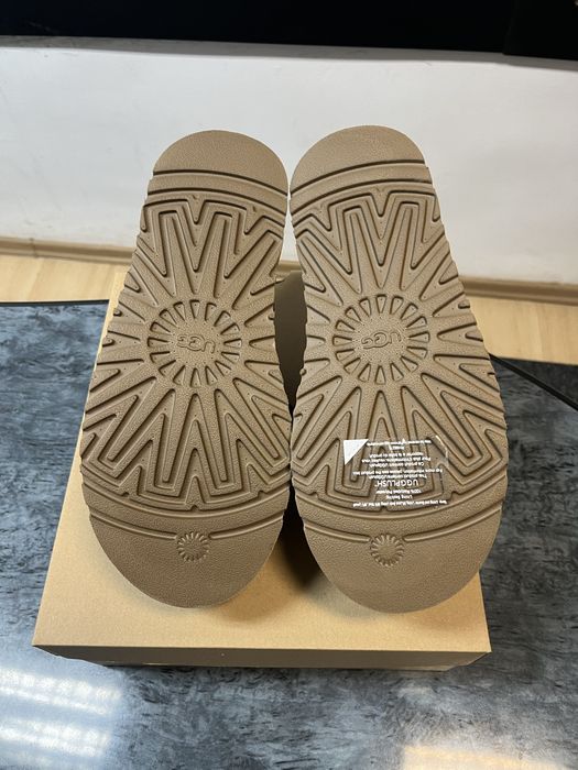 Vand UGG TAZZ . Produs nou . Calitate Superioara marimea 38 , 39