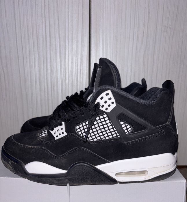 [PREȚ NEGOCIABIL] Jordan 4 White Thunder 45 marimea 45 (11 US)
