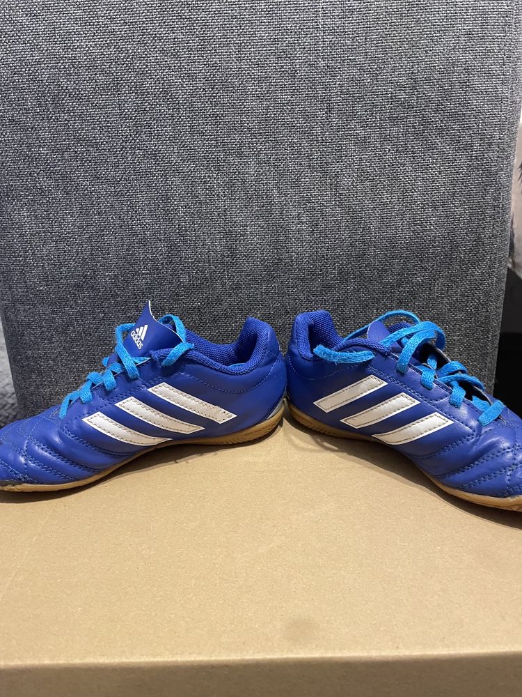 Vand adidasi de fotbal adidas pt baieti