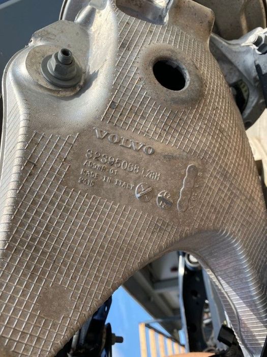 Punte spate completa 2X4 VOLVO XC60 2018+ 32331541  36010857