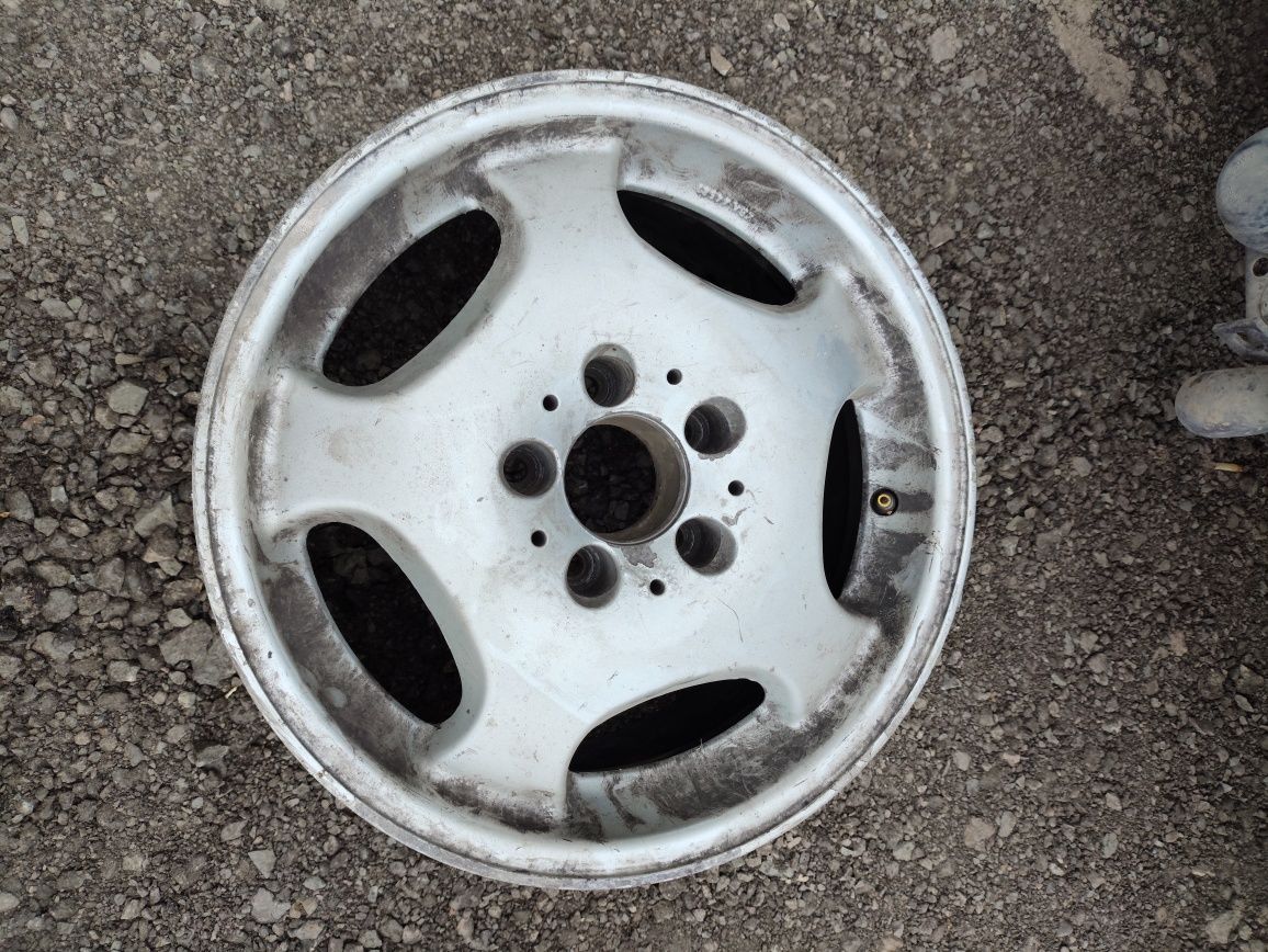 Продам диски на Мерседес r 15