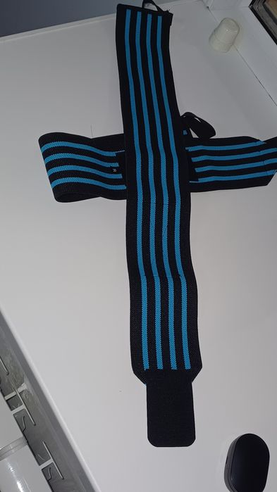 Продам эластичные бинты для спорта по низкой цене в идеальном состояни