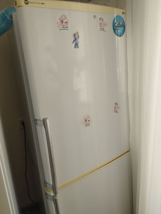 Продам холодильник