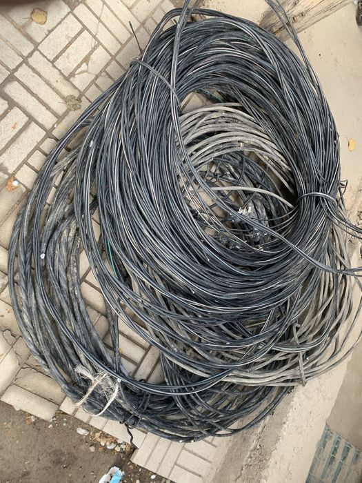 Продам электро кабеля 4-жильные СИП 4/10, 4/16, 4/25