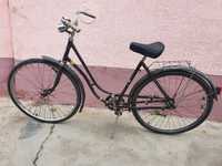 Bicicleta damă veche retro pentru reconditionat robustă roti 28