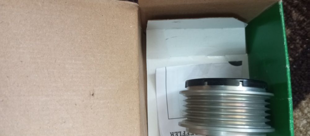 Toyota! Ролка алтернатор