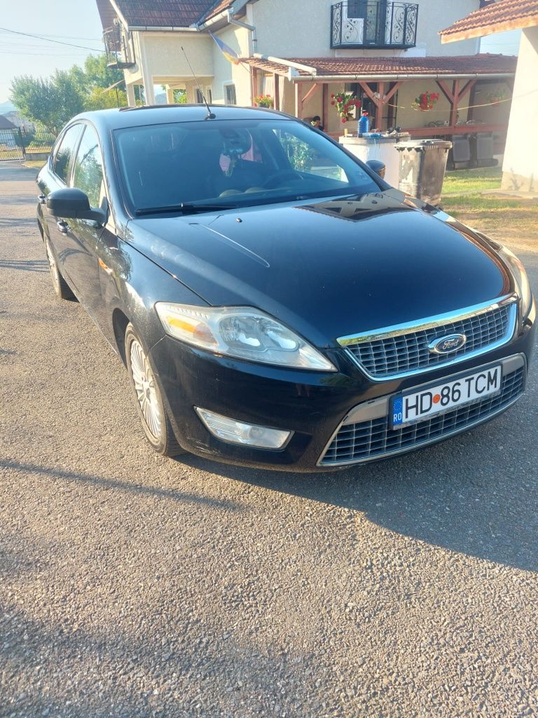 Vând Ford Mondeo MK4