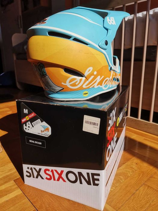 Каска за МТБ 661