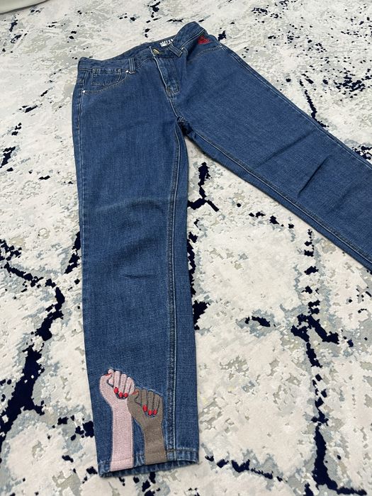 Blugi dama cu model brodat