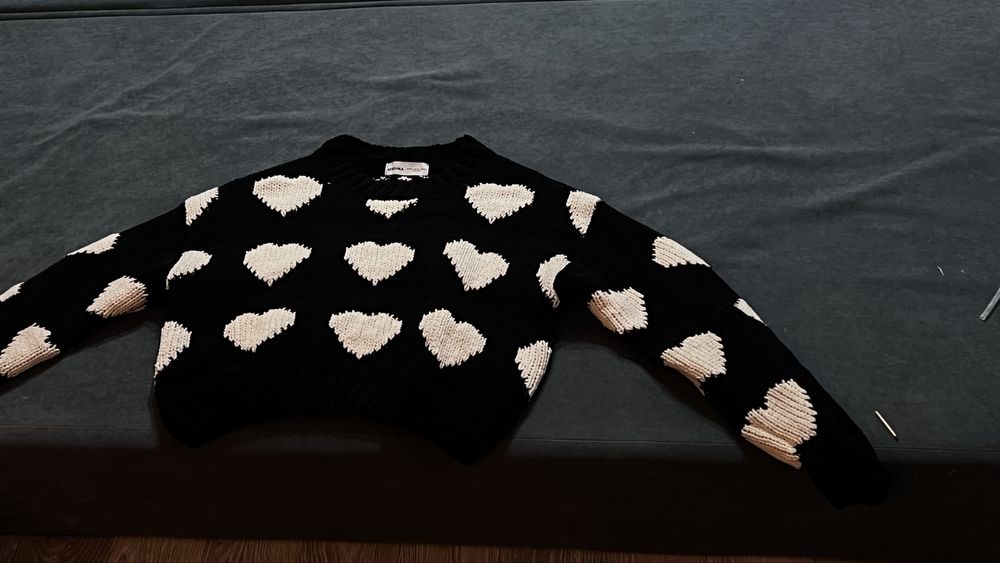 Свитер с сердечками