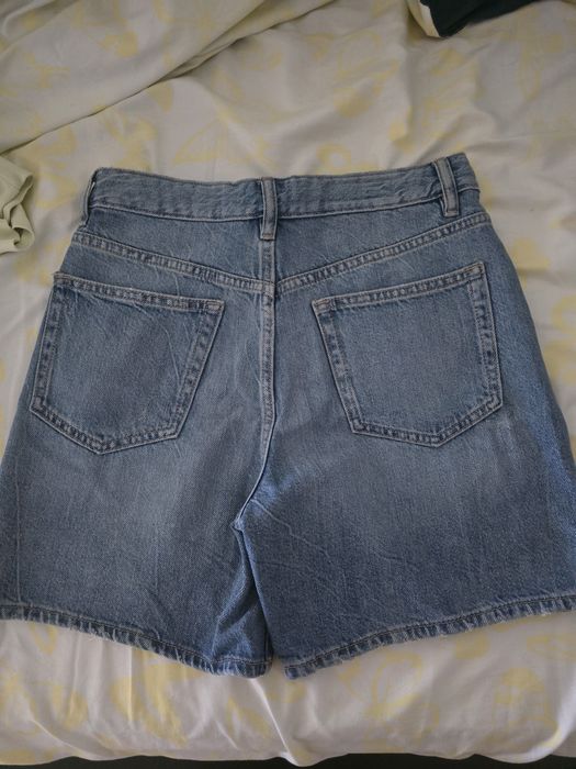 Blugi scurti noi Zara