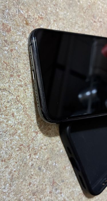 iPhone 11 Pro 256GB сменена батерия