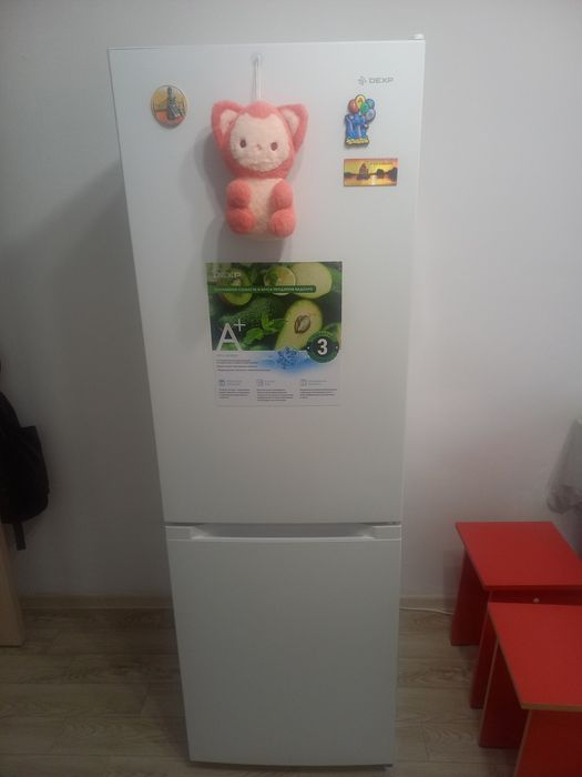 Холодильник DEXP B4-24AMG белый