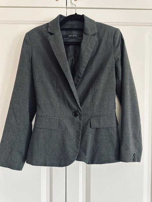 Sacou de dama de la firma Zara , masura S