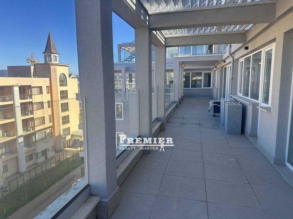 Просторен двустаен в модерен комплекс в центъра на Слънчев бряг