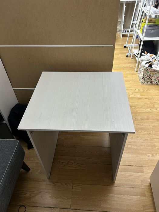 Стол письменный для школьника