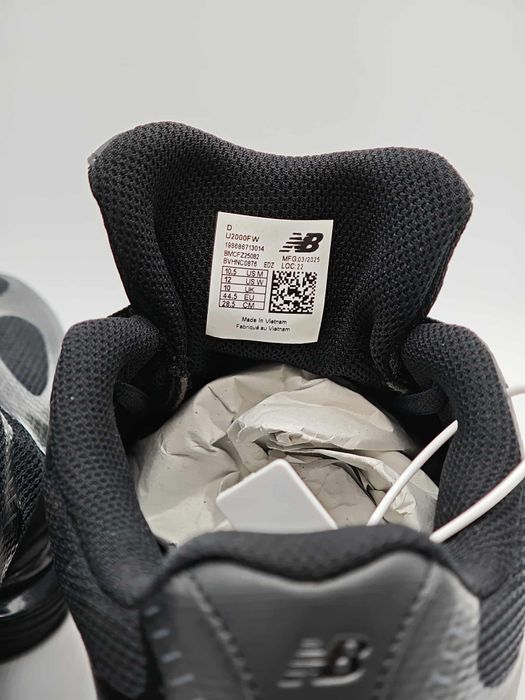 New Balance 2000