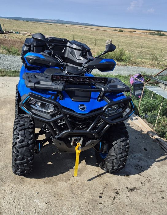 Cf moto 520S cu numere negre