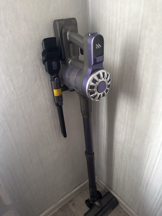 Продам пылесос безпроводной, вертикальный