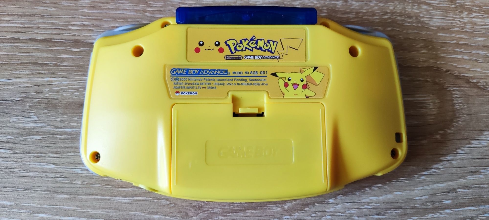 Продавам Nintendo GBA