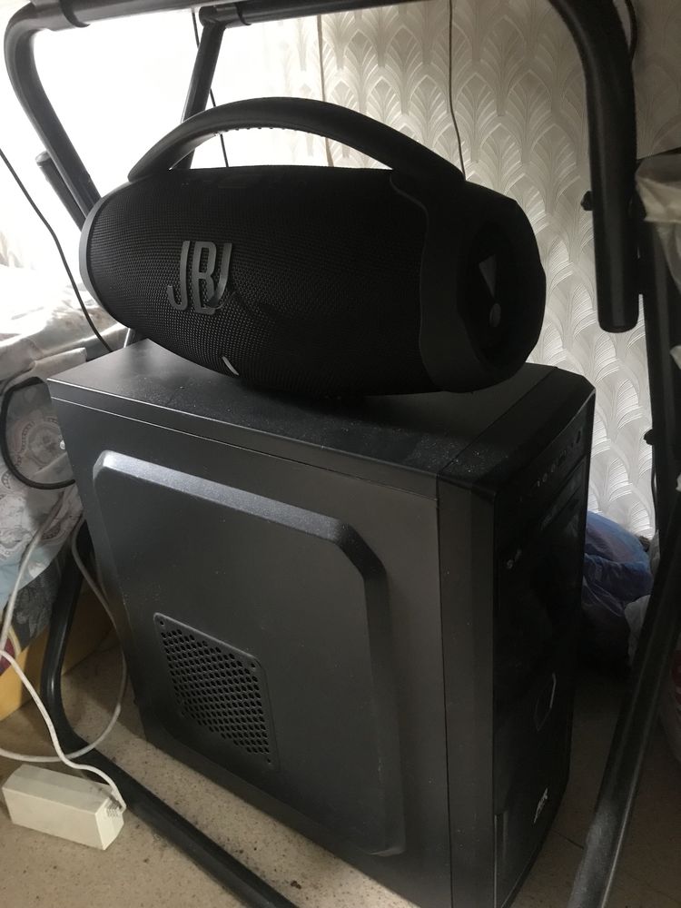 Срочна продам JBL колонка